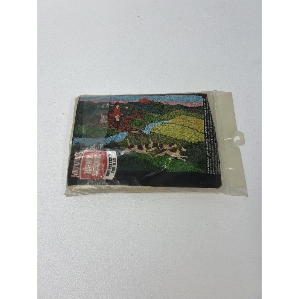 Aunt Lydia's Vintage Primitive Hand Hooking Kit Hunting Dog Hunt Rug Pattern